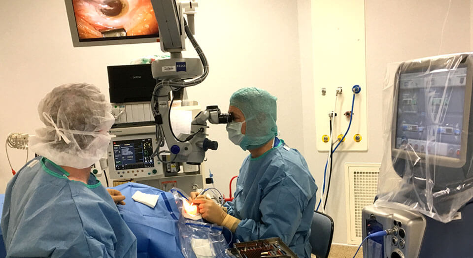chirurgie-ophtalmologie-bloc-operatoire Chirurgie ophtalmologie au bloc operatoire